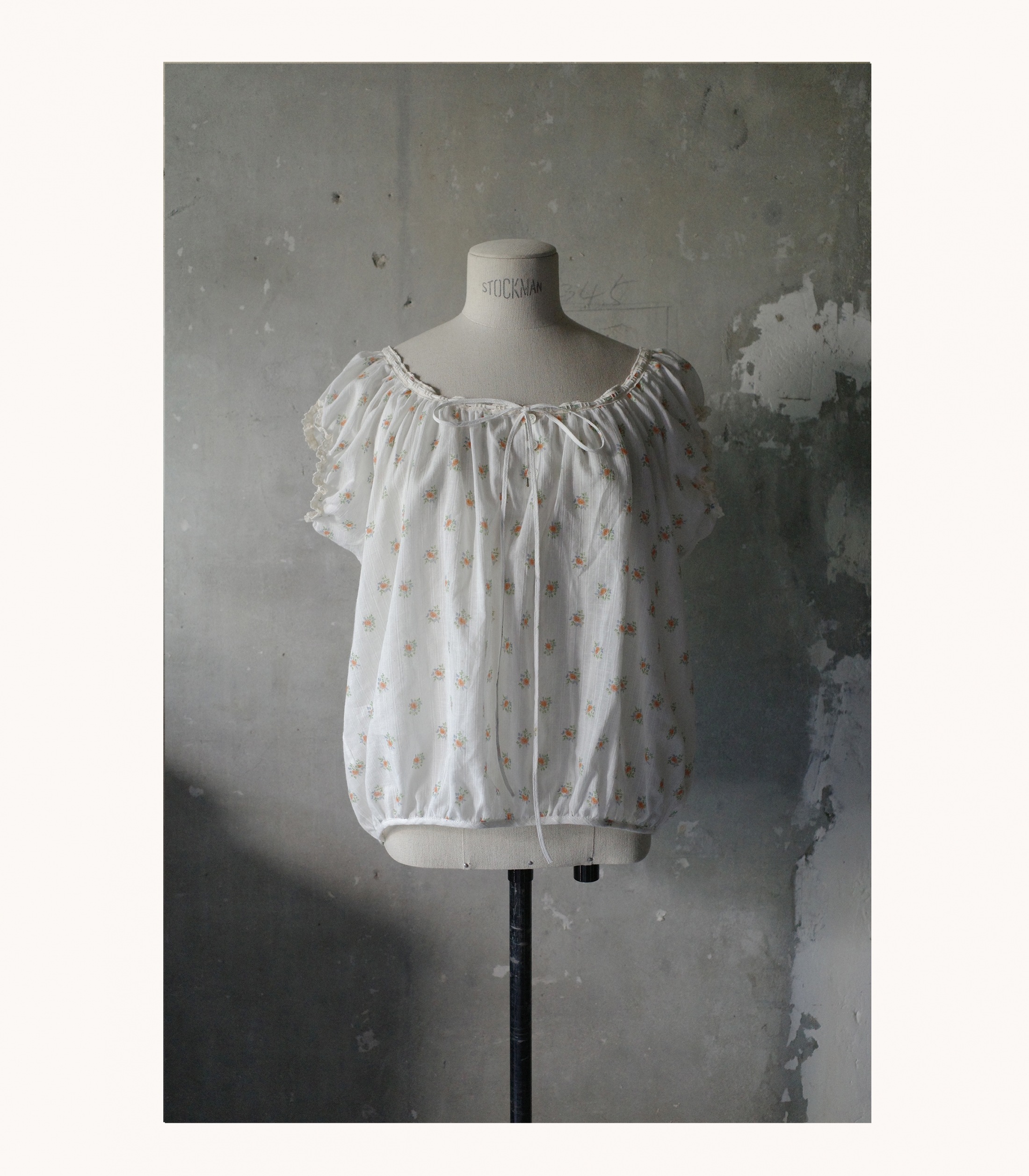 Flower cotton cap sleeve blouse