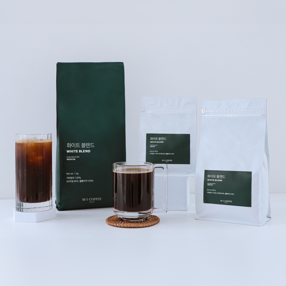 화이트 블렌드<볶은 땅콩, 캐러멜 단맛, 맥아 향 ☕ Medium>
