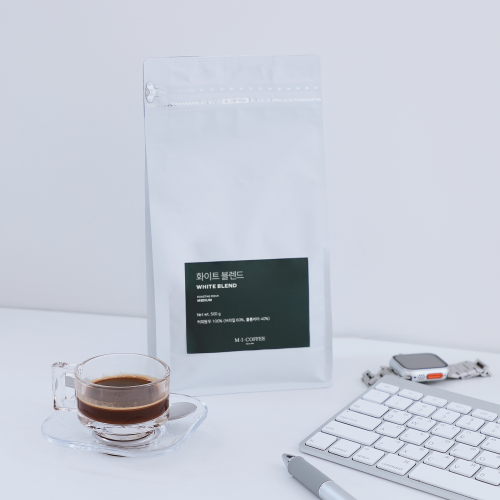 화이트 블렌드<볶은 땅콩, 캐러멜 단맛, 맥아 향 ☕ Medium>