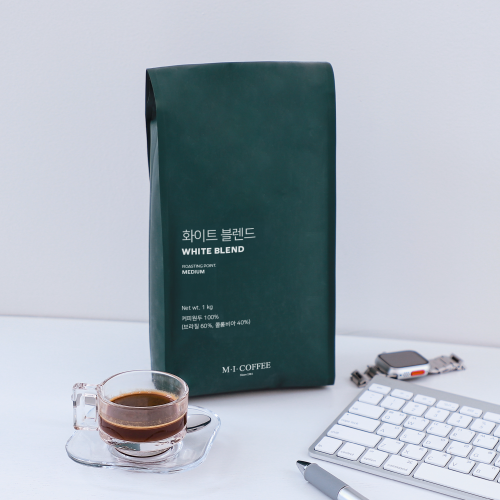 화이트 블렌드<볶은 땅콩, 캐러멜 단맛, 맥아 향 ☕ Medium>
