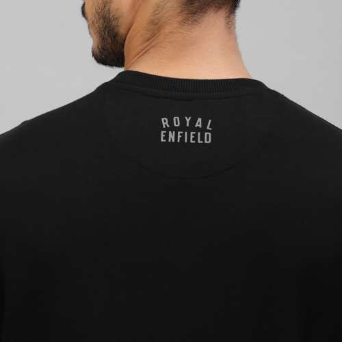 로얄 스몰 로고 블랙 티셔츠