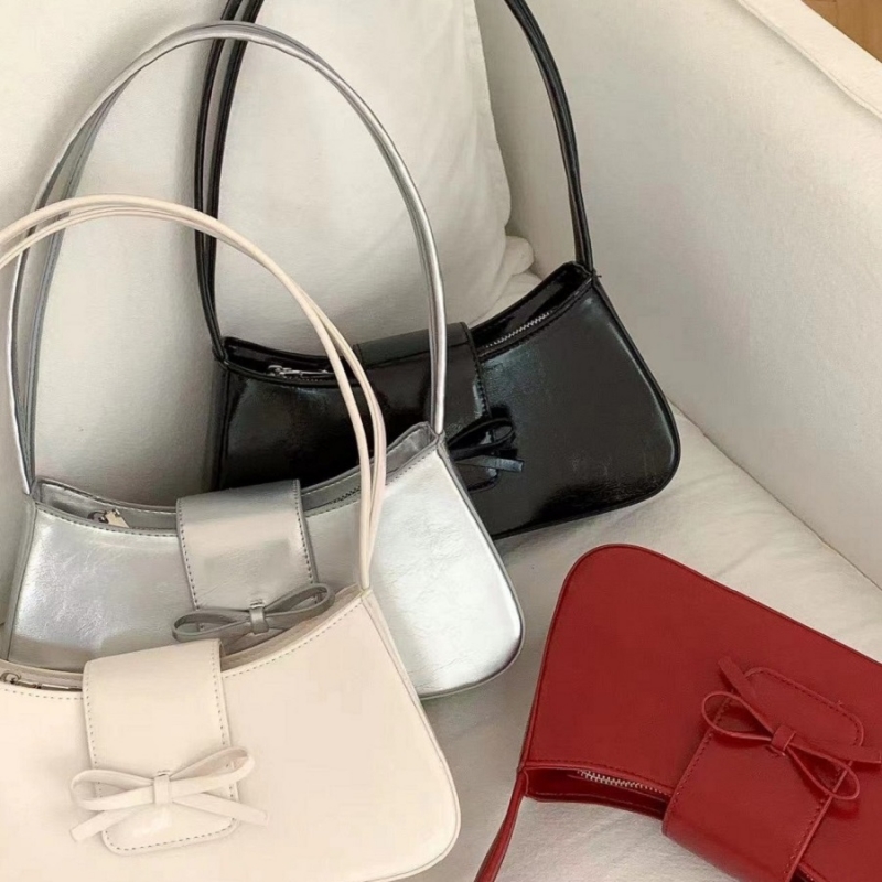 Ribbon Clip Shoulder Bag