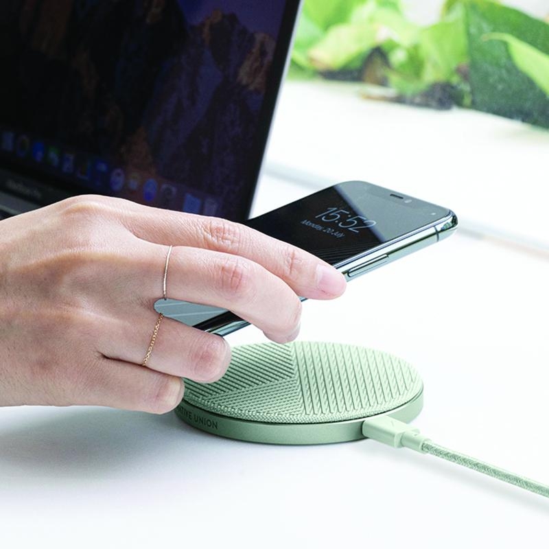 DROP WIRELESS CHARGER INDIGO