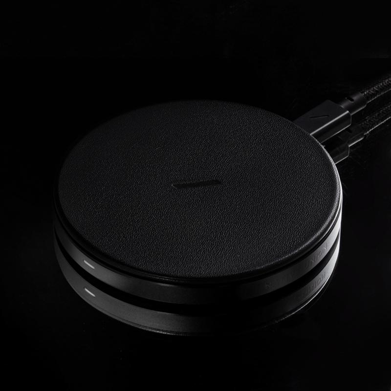 DROP CLASSIC LEATHER WIRELESS CHARGER BLACK