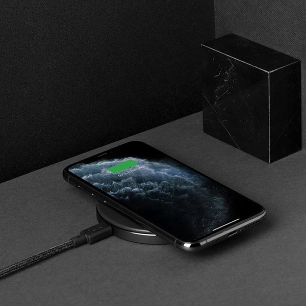 DROP CLASSIC LEATHER WIRELESS CHARGER BLACK