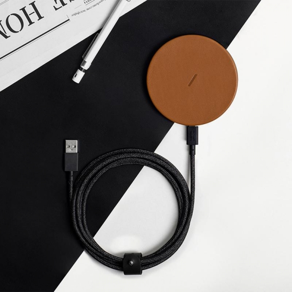 DROP CLASSIC LEATHER WIRELESS CHARGER BROWN