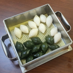 기피송편2종[흰,모시] (병아리콩거피고물) / 박스2kg*9봉