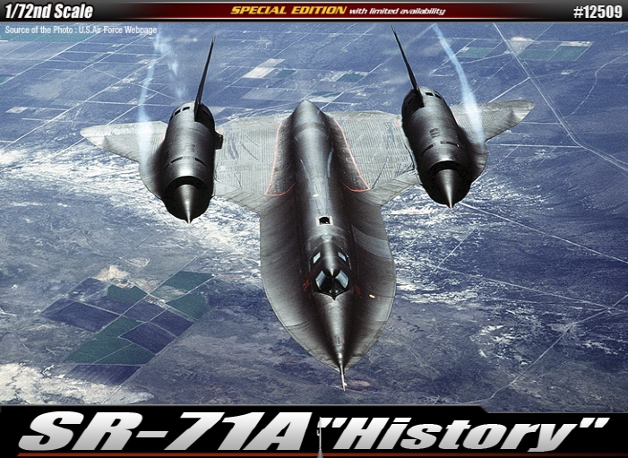 AC12509 1/72 USAF SR-71A \"Black Bird\"