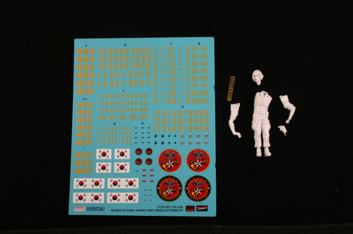 DT35052 R.O.K Marine Decal & Tank crew set
(EasyCal)