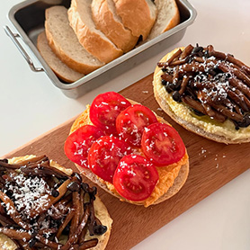 4_브런치_후무스 오픈 토스트.jpg