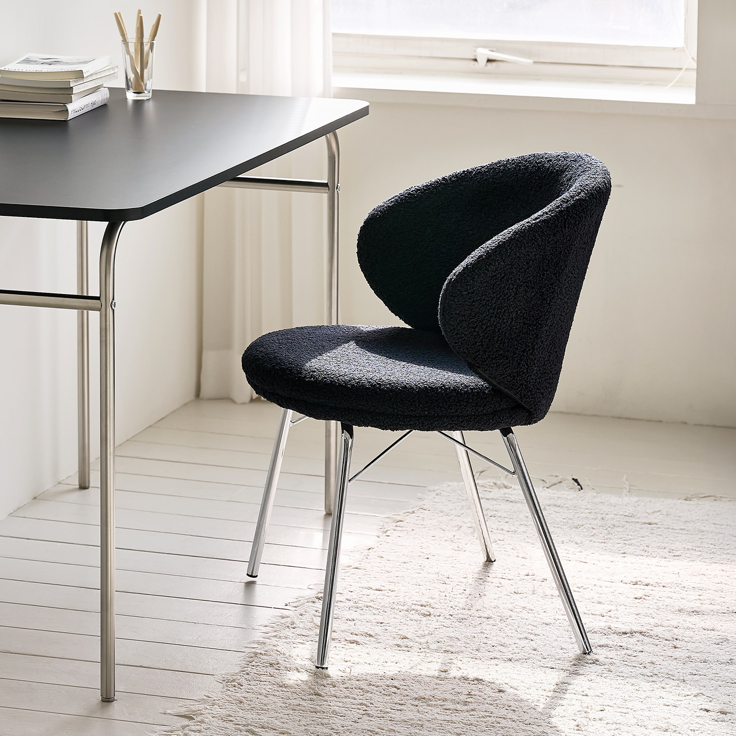 [블랙 색상 출시!]<BR>리버티 체어 인테리어 부클 디자인 의자 식탁 카페 주방 심플