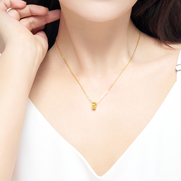 삼중 라인 포인트 펜던트 목걸이