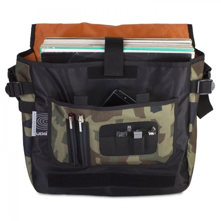 [크로스 백] UDG Ultimate CourierBag Black Camo Orange Inside