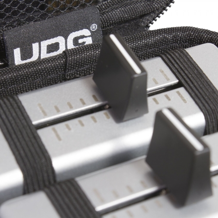 [포터블 페이더 케이스]UDG Creator Portable Fader Hardcase Medium Black (U8472BL)