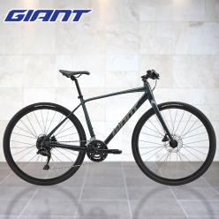 2026 자이언트 에스케이프 디스크 2 <Br>시마노 18단 / 알루미늄 하이브리드 자전거