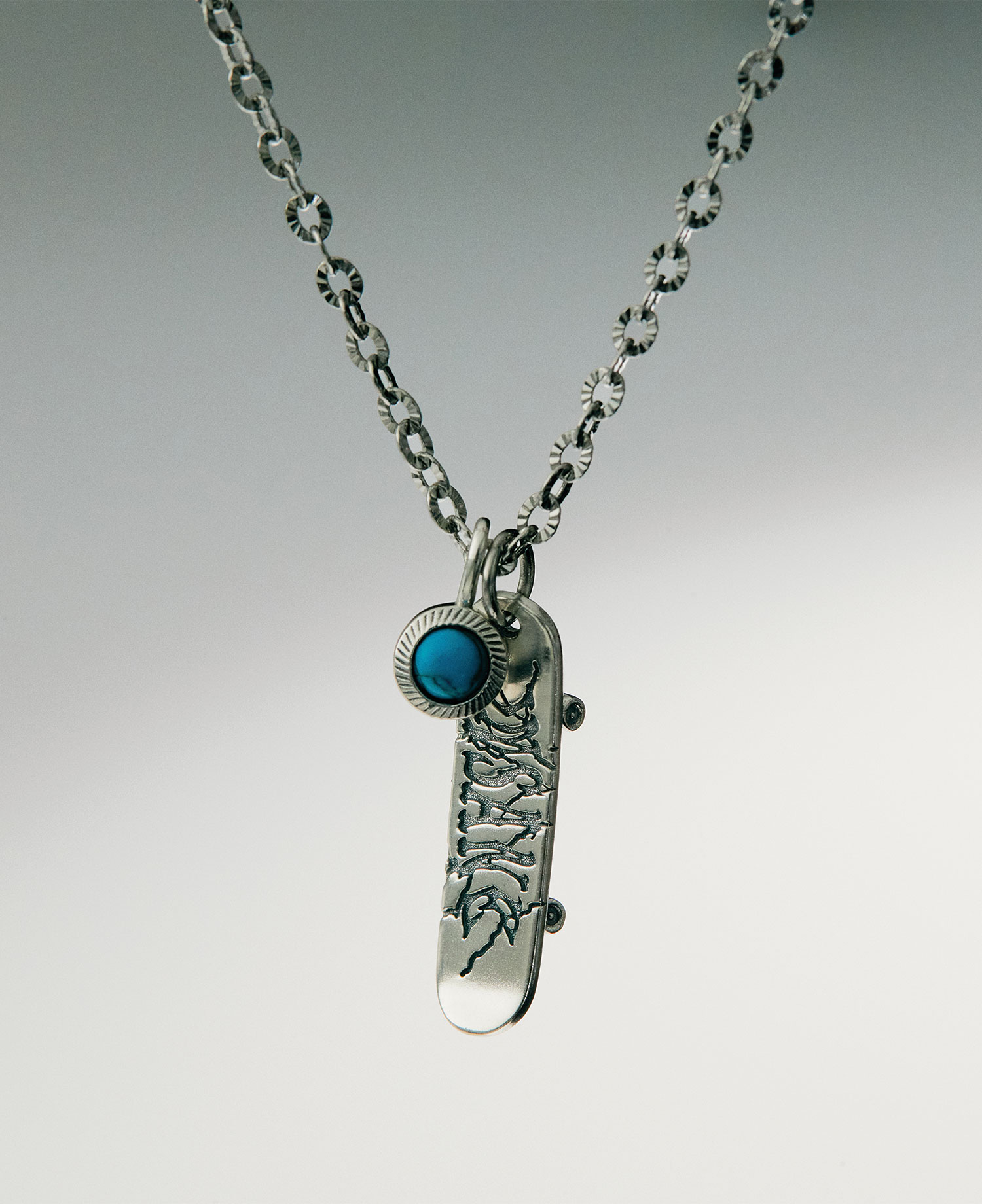 INSANE TURQUOISE SKATEBOARD NECKLACE_SILVER