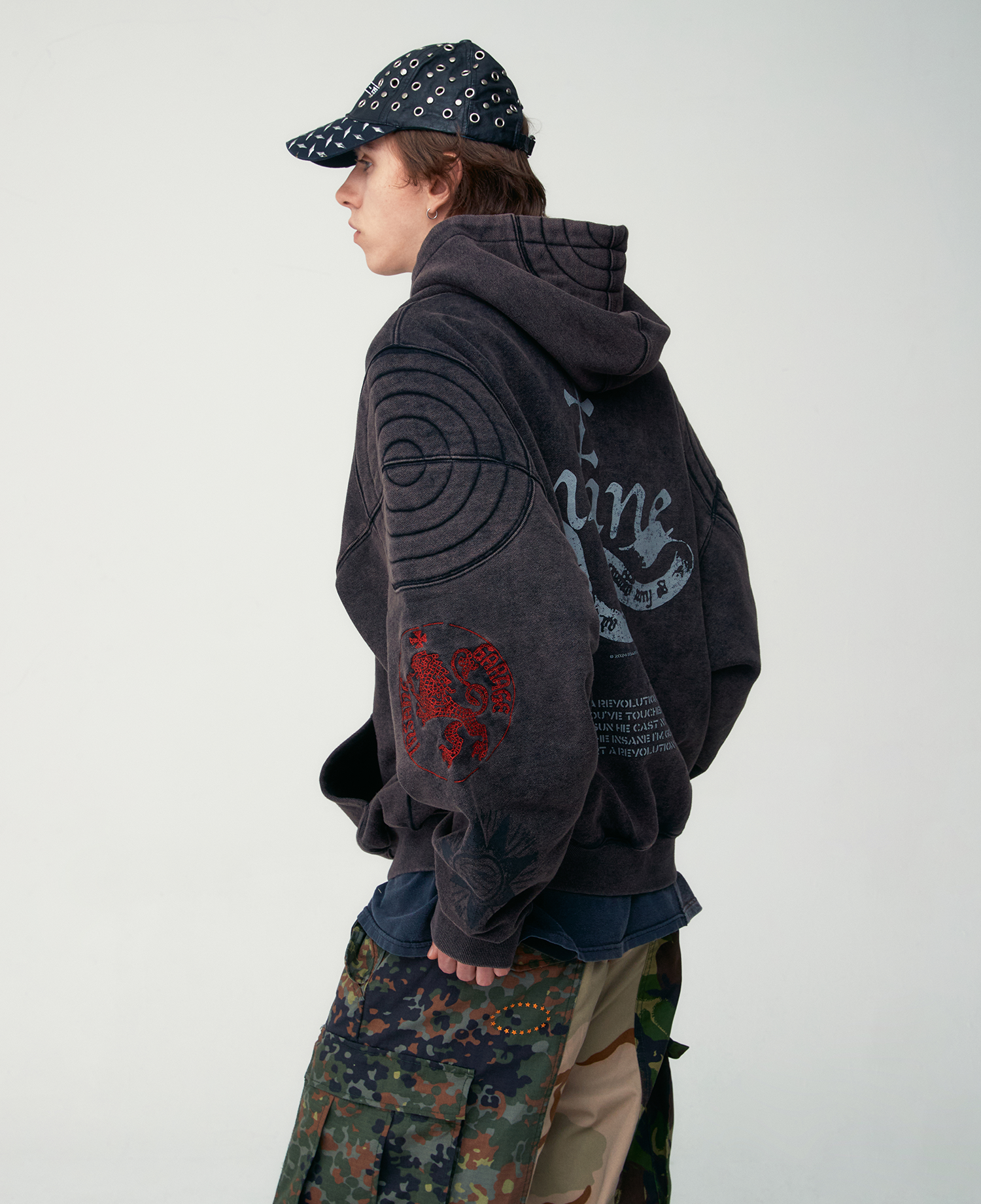 INSANE EMBROIDERED PADDED SHOULDER HOODIE_VINTAGE BLACK