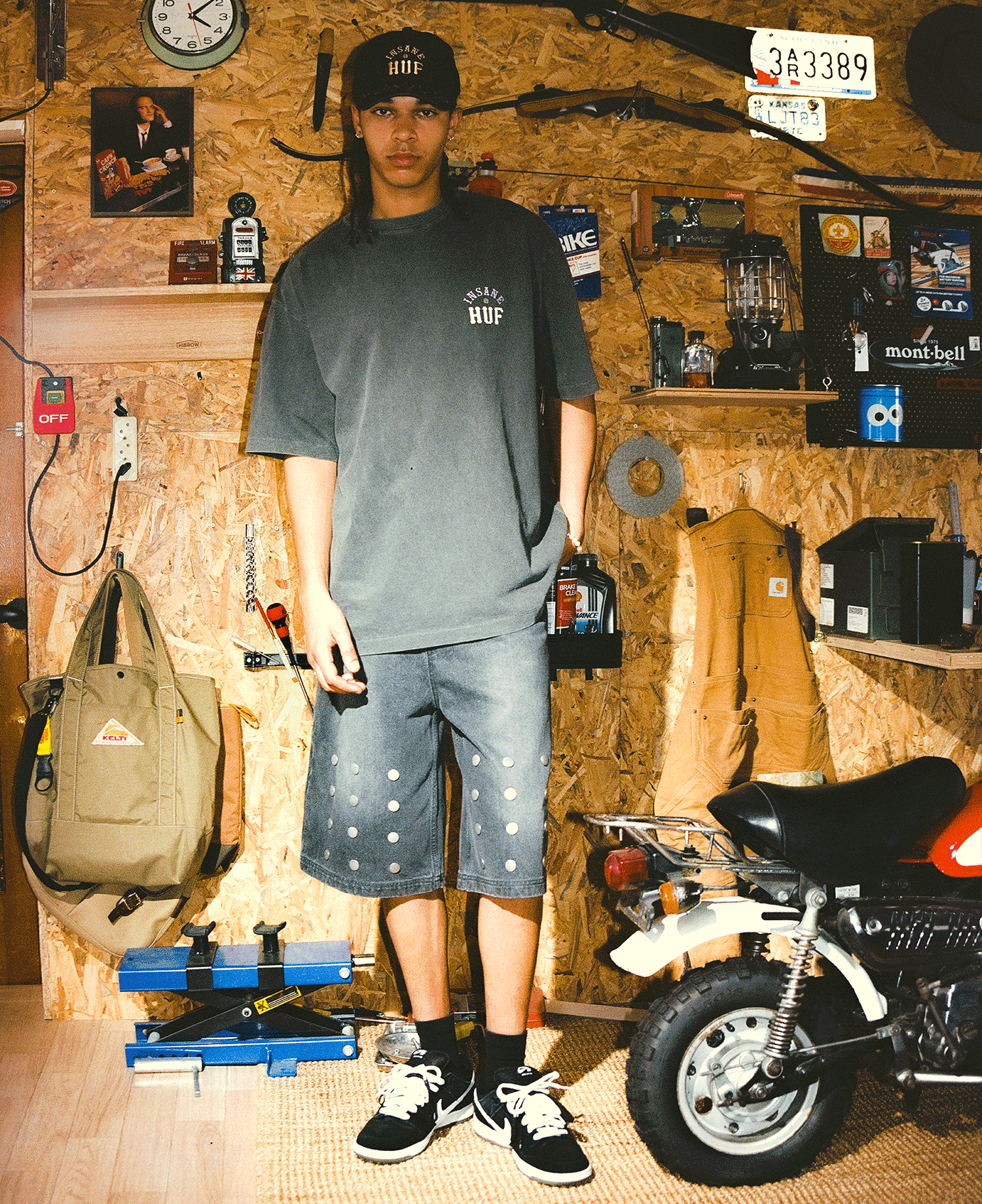 HUF X INSANE GARAGE STUD SHORTS_CHARCOAL