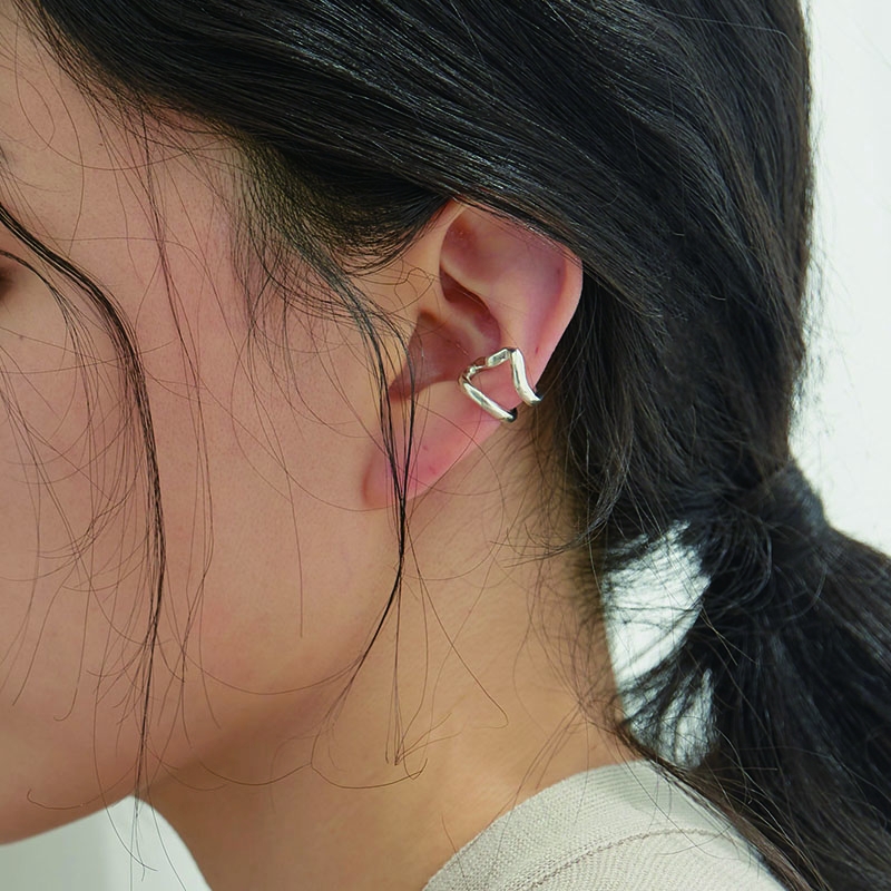 Connection Curve Ear-cuff (Silver, Gold)