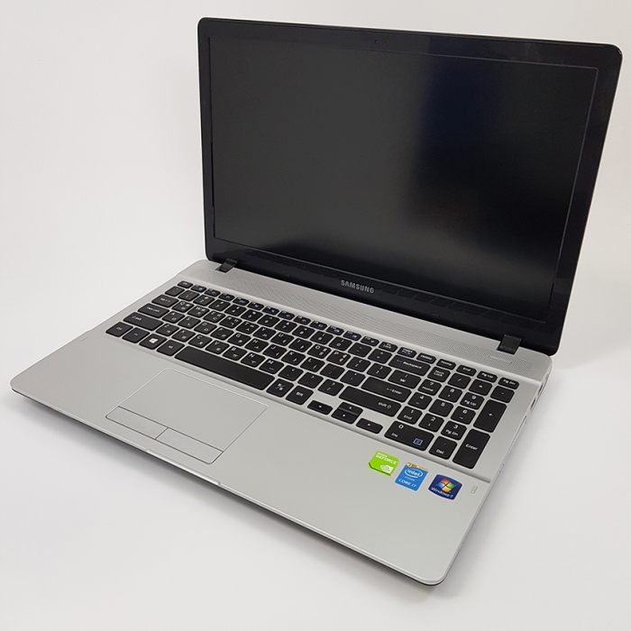 추가입고 삼성 15.6인치 i5 SSD 지포스 820 노트북 램8G, SSD 256G Full HD 해상도