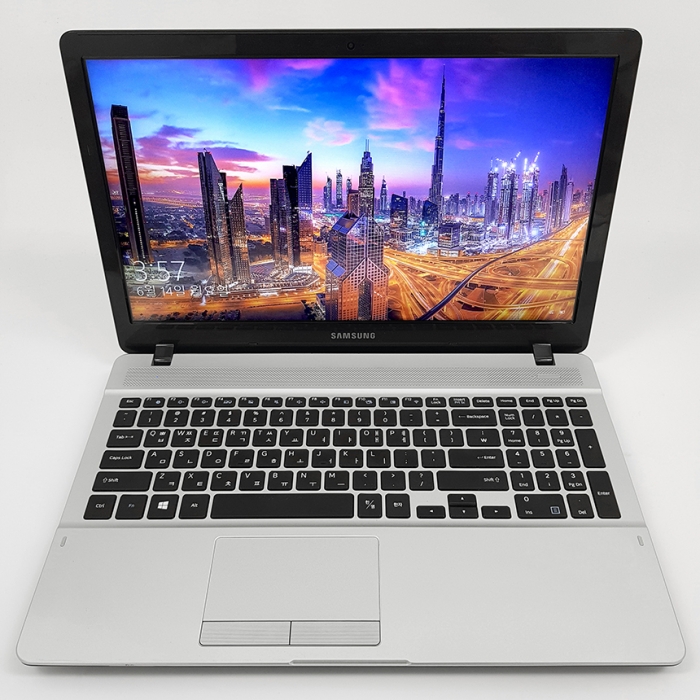 추가입고 삼성 15.6인치 i5 SSD 지포스 820 노트북 램8G, SSD 256G Full HD 해상도
