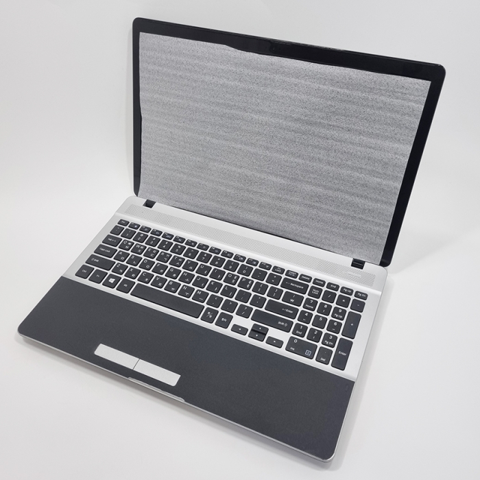 삼성전자 지포스820M 탑재 i5 대화면 15.6인치 Full HD 해상도 실버블랙 노트북 윈도우11