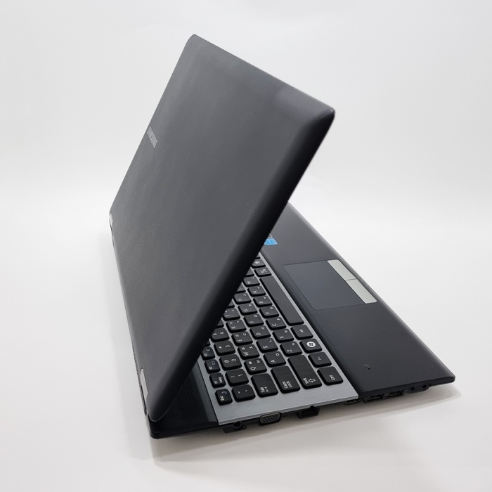 삼성전자 센스 블랙색상 코어 i7 지포스 GT540M 탑재 실속형 가성비 노트북 SSD 업그레이드 완료 윈도우11