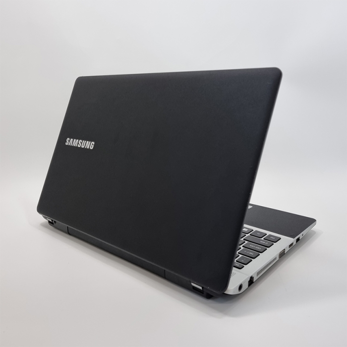 [5차입고] 삼성 15.6인치 대화면 초가성비 노트북 우측넘버패드 CD룸 탑재 인강용 사무용 영상시청 강력추천 윈도우11