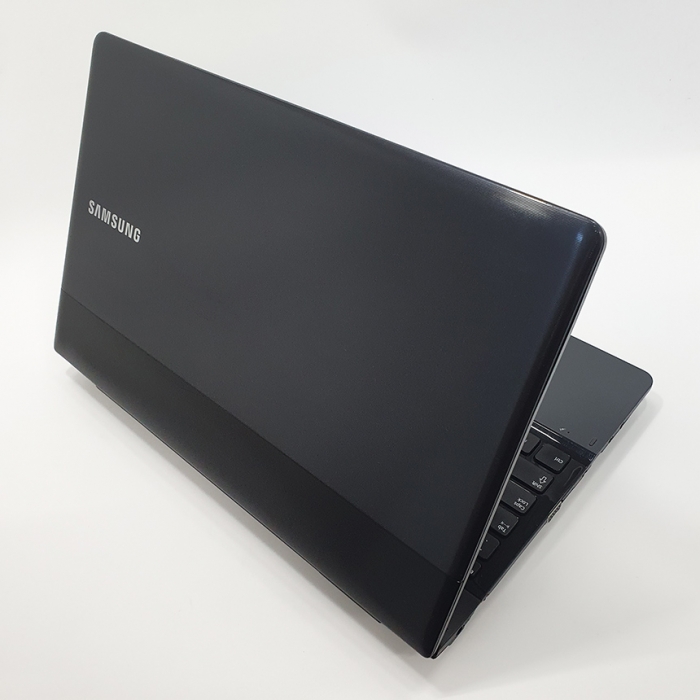 [4차입고] 삼성 15.6인치 대화면 지포스 GT610M 초가성비 노트북 SSD 장착 우측 숫자키패드 탑재 윈도우11