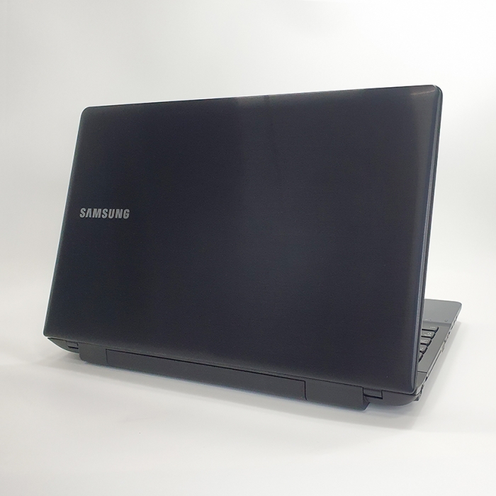 [2차입고] 삼성 15.6인치 대화면 지포스 GT610M 초가성비 노트북 SSD 장착 우측 숫자키패드 탑재 윈도우11