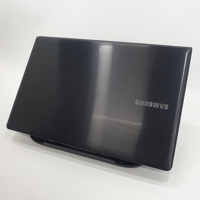 [2차입고] 삼성 15.6인치 대화면 지포스 GT610M 초가성비 노트북 SSD 장착 우측 숫자키패드 탑재 윈도우11