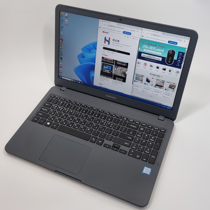 삼성 대화면 15.6인치 Full HD 고해상도 내구성과 확장성이 좋은 노트북 우측넘버패드 탑재 윈도우11