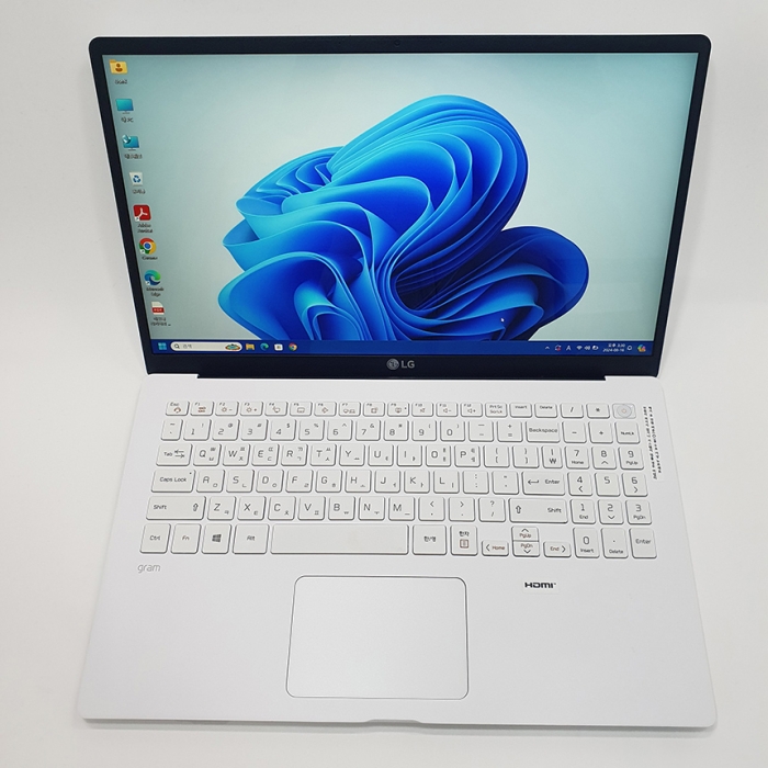 LG전자 i7 올뉴그램 화이트 초슬림 초경량 15.6인치 IPS패널탑재 NVMe SSD 업그레이드 윈도우11