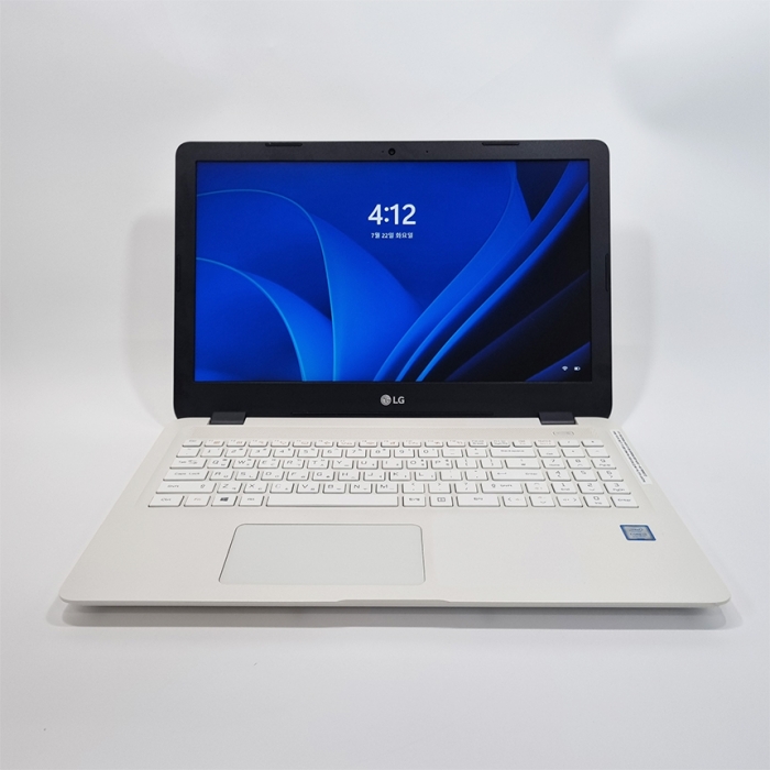 LG전자 15.6인치 울트라PC 화이트 심플한 고급사무용 노트북 8세대 우측 넘버키패드 탑재 윈도우11
