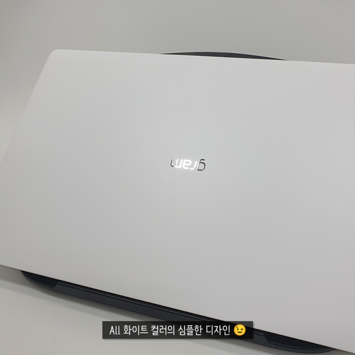 [키스킨증정] A급 LG그램 얇고 가벼운 스노우화이트 노트북 i7 11세대 15.6인치 IPS패널 NVMe SSD 윈도우11 탑재