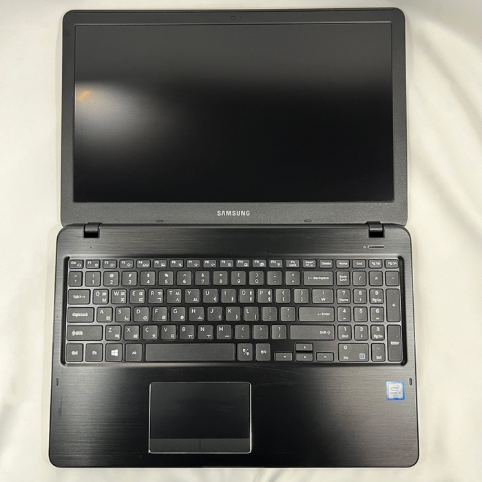 삼성 코어 i5 스카이레이크 블랙 슬림 15.6인치 대화면 Full HD 고해상도 가성비 노트북 윈도우11