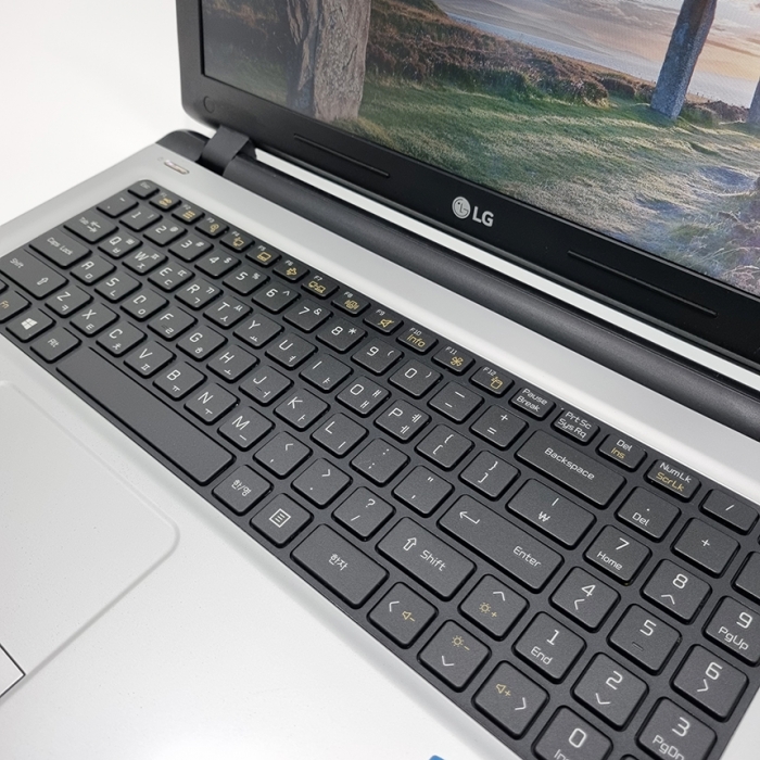 [특가판매] LG전자 코어 i5 대화면 15.6인치 초가성비 실버 노트북 우측넘버패드 탑재 윈도우11