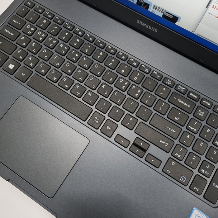 삼성전자 코어 i7 대화면 15.6인치 Full HD 고해상도 NVMe 업그레이드 완료 우측넘버패드 탑재 윈도우11