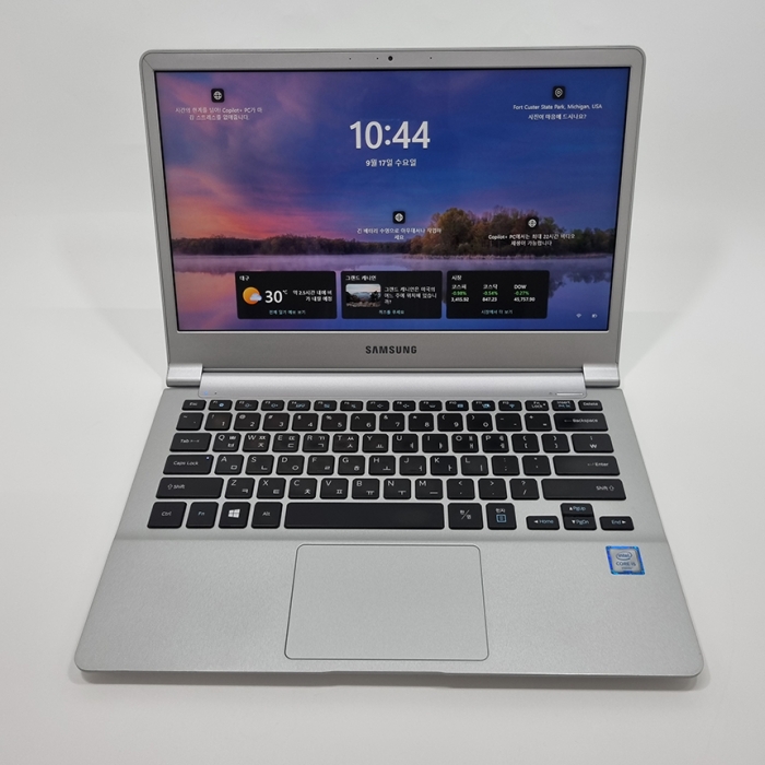 [B급할인] 삼성전자 노트북9 메탈 실버 휴대성 좋은 13.3인치 Full HD 고해상도 180도 힌지 윈도우11