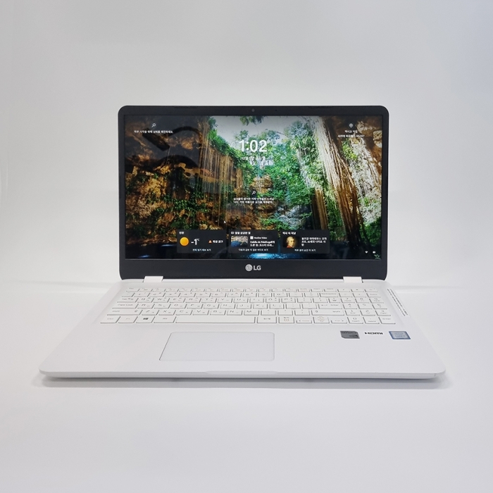 LG전자 울트라PC 지포스 MX150 탑재 코어 i7 8세대 화이트색상 15.6인치 FHD 고해상도 저장용량 512G 윈도우11