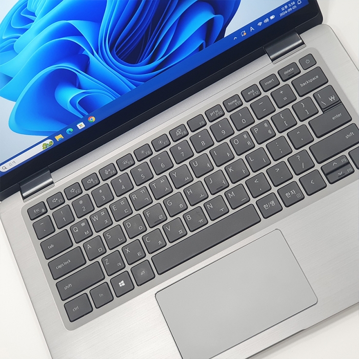 DELL 래티튜드 2 in 1 휴대성 좋은 i7 10세대 메탈실버 심플한 디자인 노트북 램 16G, SSD 512G 윈도우11