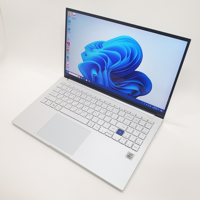 [B급할인] 삼성 갤럭시북 이온 실버 고사양 인텔i7 10세대 장착 NVMe SSD 256G DDR4 32G 배터리새상품 윈도우11