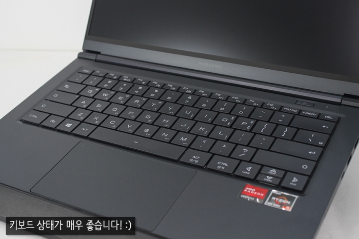 한성컴퓨터 언더케이지 라이젠 5세대 블랙 초슬림 초경량 14인치 Full HD 해상도 IPS 패널 NVMe SSD 윈도우11