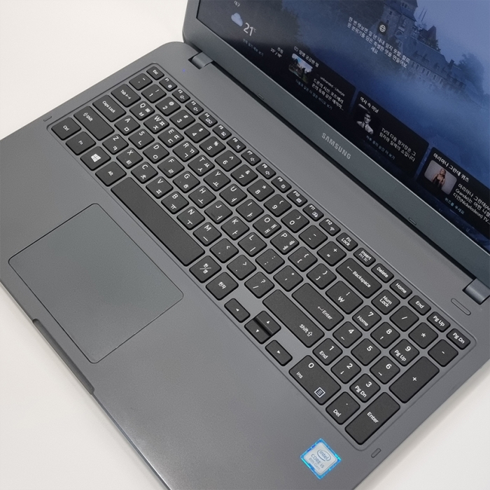 [B급할인] 삼성전자 노트북5 15.6인치 대화면 Full HD 고해상도 우측넘버패드 탑재 윈도우11