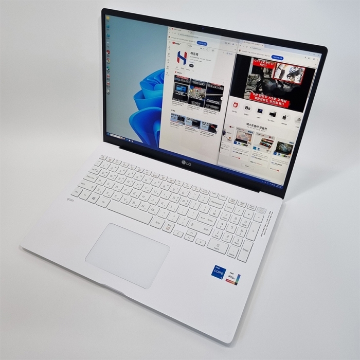 LG전자 그램 17인치 큰 대화면 화이트 노트북 WQXGA 초고해상도 C타입충전가능 우측 넘버키패드 탑재 윈도우11