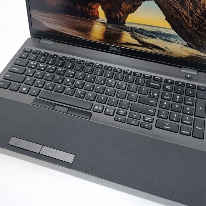 DELL Latitude 5501 코어 i7 9세대 메모리 32G Nvme SSD 512G 지포스 MX150 탑재 C타입충전가능 윈도우11