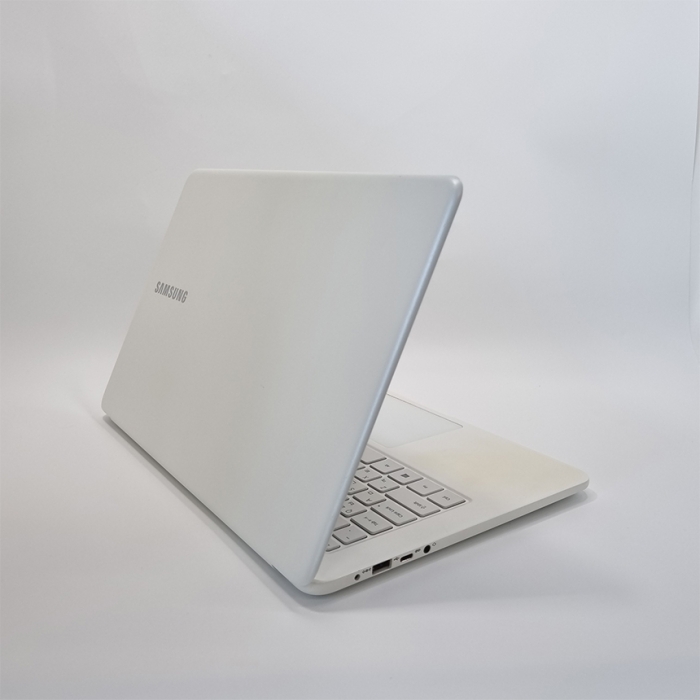 [B급할인] 삼성 노트북9 Always 화이트 노트북 15인치 대화면 Full HD 고해상도 C타입충전가능 윈도우11