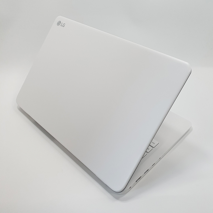 LG전자 울트라PC 15.6인치 코어 i5 화이트 DDR4 16G MVMe SSD 512G 업그레이드 완료 윈도우11