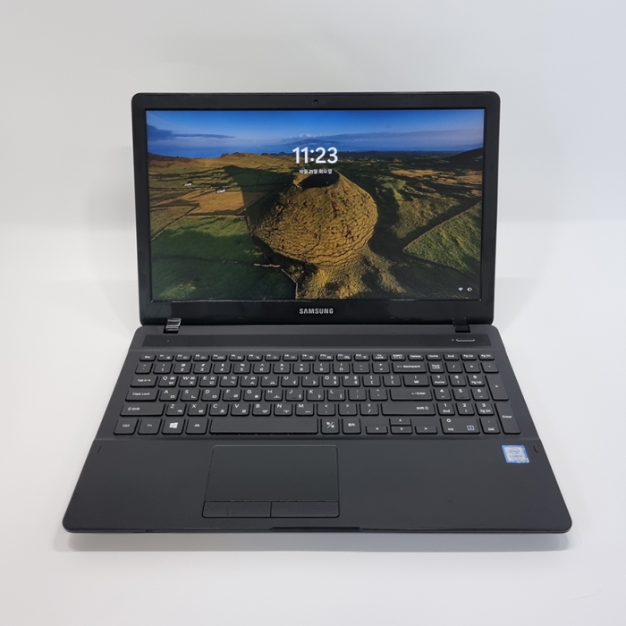 삼성전자 15.6인치 블랙 노트북 저장용량 628G 업그레이드완료 사무용 추천 인텔 i5 7세대 우측넘버패드 윈도우11