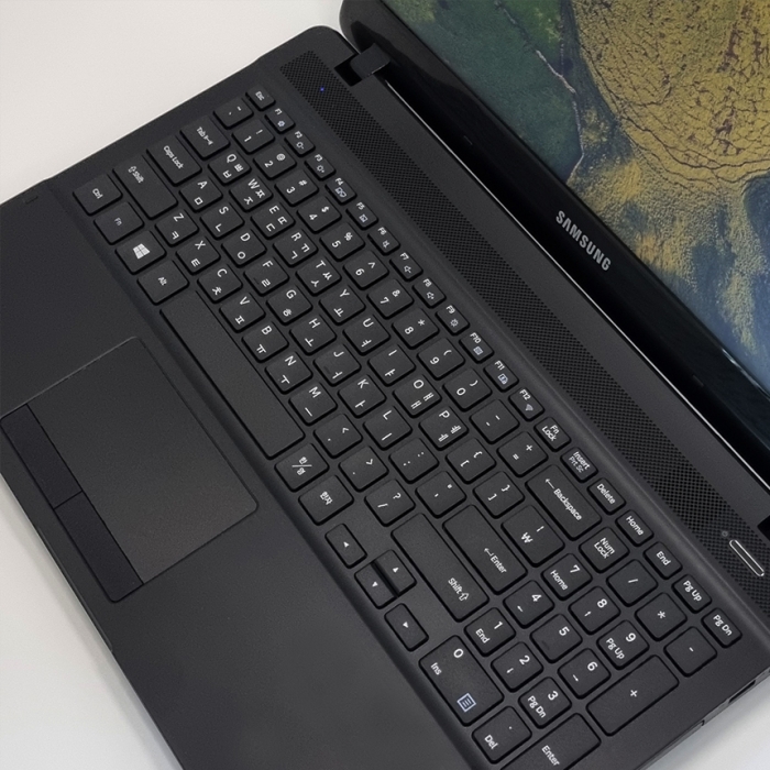 삼성전자 15.6인치 블랙 노트북 저장용량 628G 업그레이드완료 사무용 추천 인텔 i5 7세대 우측넘버패드 윈도우11